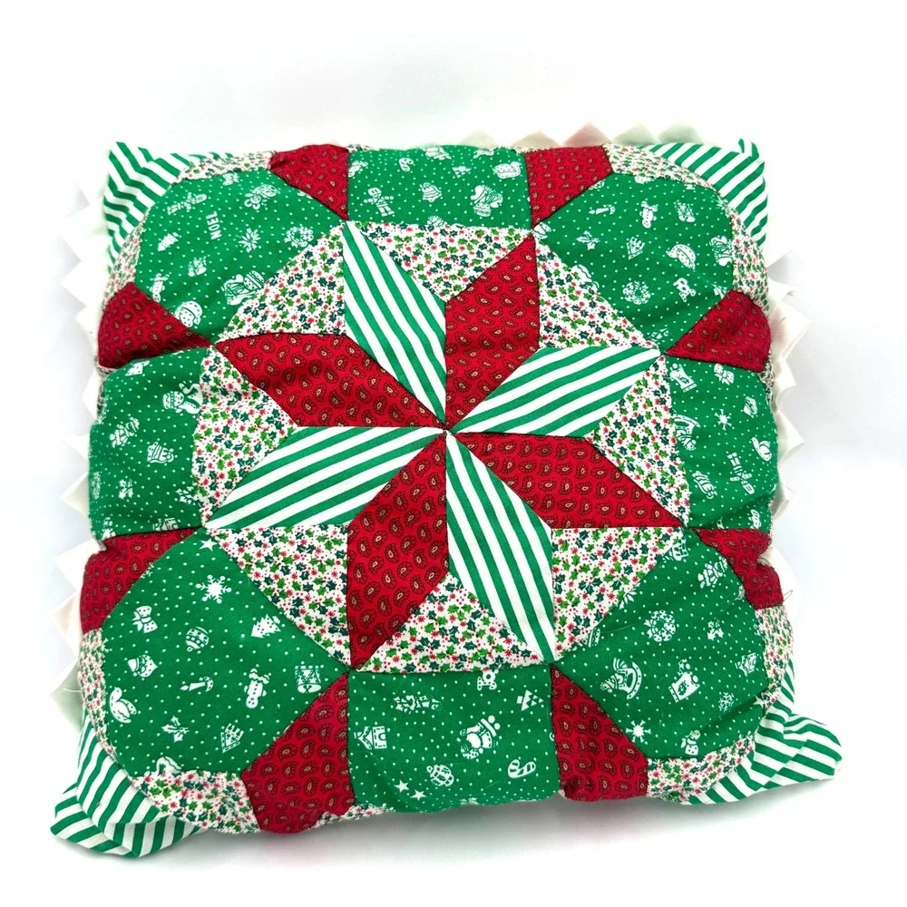 Quilted Patchwork Christmas Star Throw Pillow Red‎ Green White Vintage Style